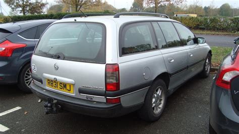 omega estate 3.0i v6 elite.